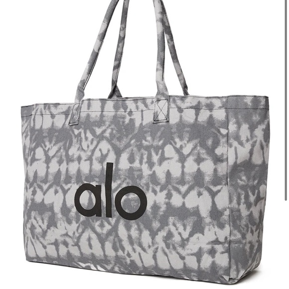 ALO Yoga Bags Alo Yoga Tote Bag Poshmark